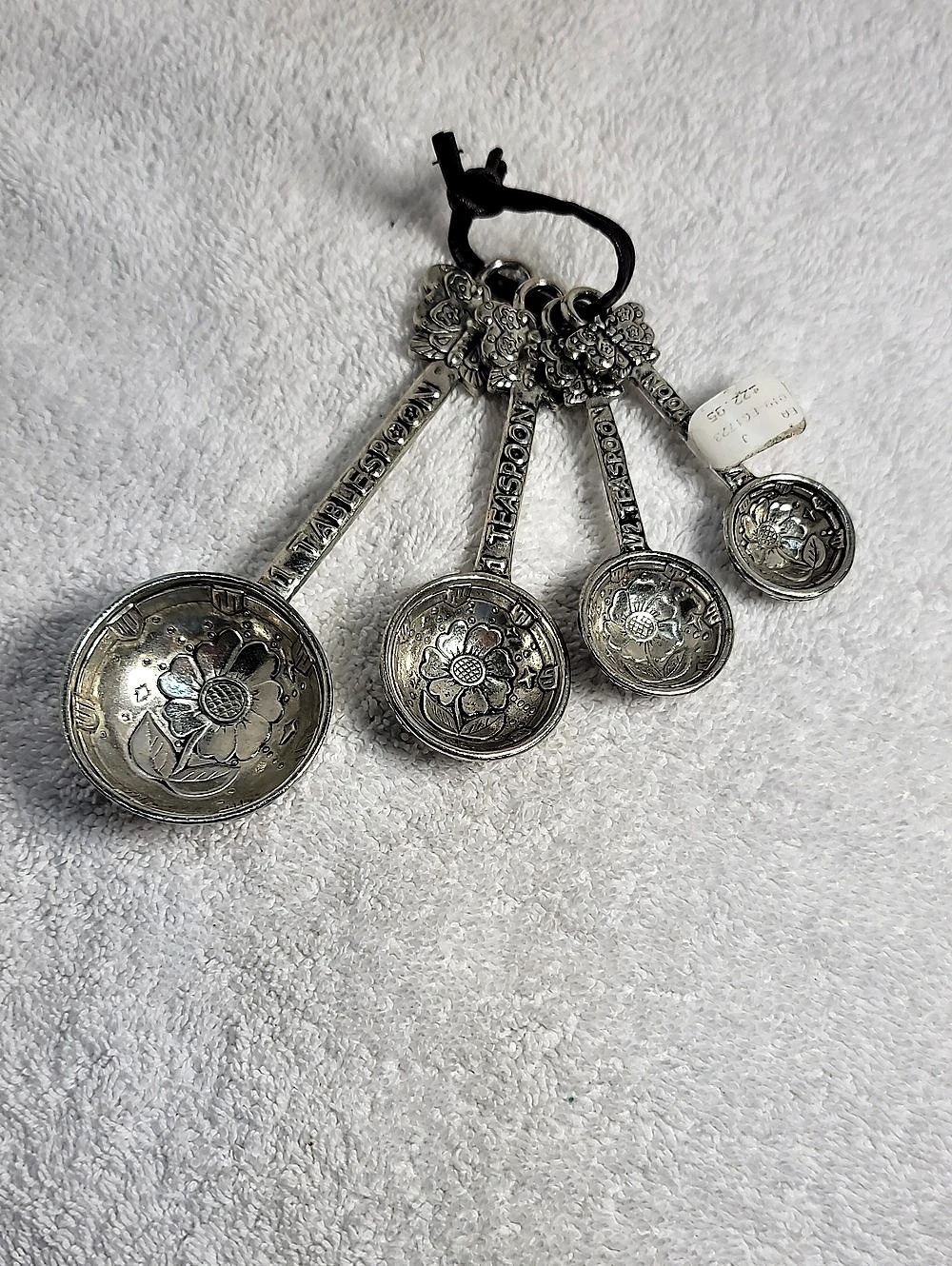 Ganz Flower Bouquet / Butterfly Decorative Measuring Spoons Set NWT